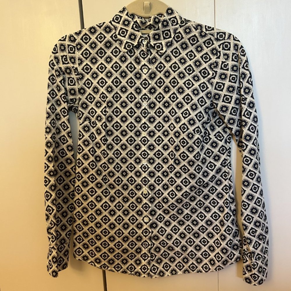 J.Crew Medallion Print Perfect Fit Button Down Top Size 00